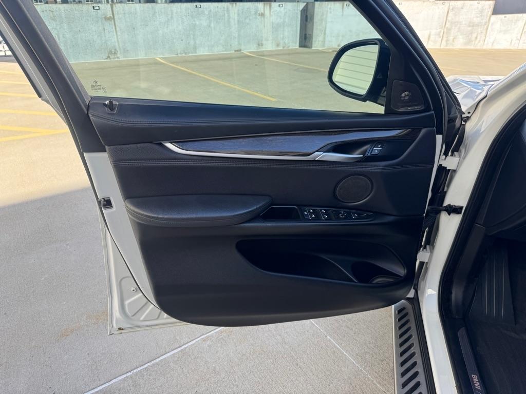 BMW X6 xDrive50i 2015