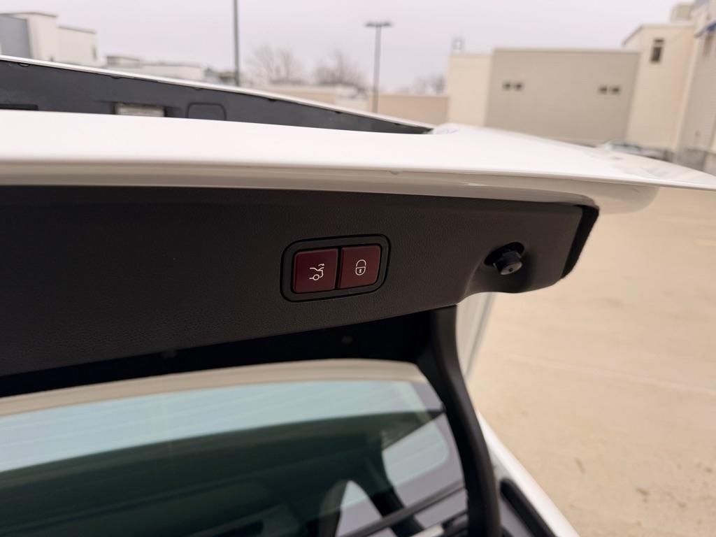 Mercedes-Benz E-Class E350 4MATIC Sedan 2014