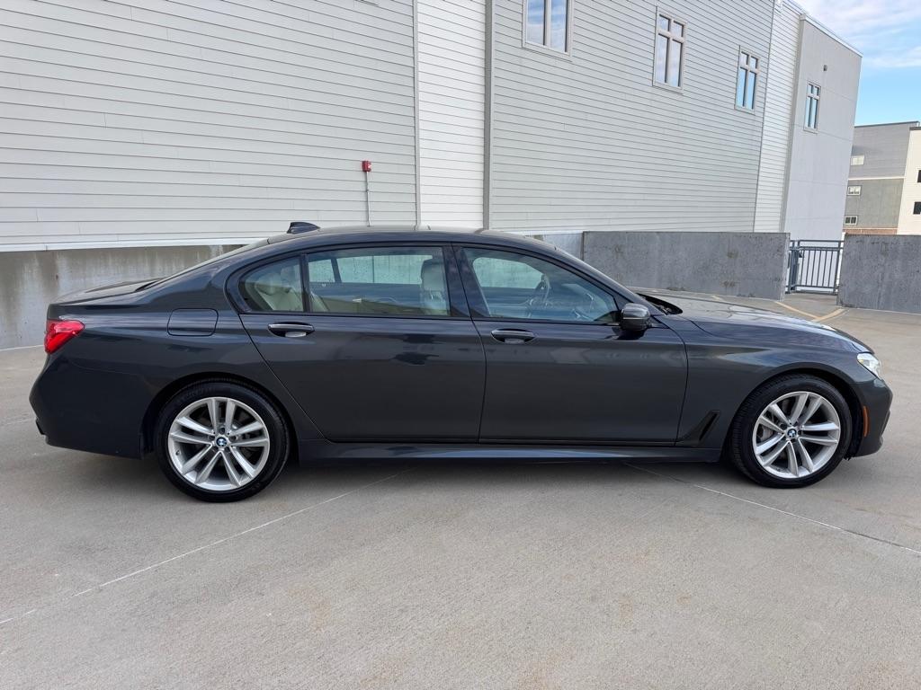 BMW 7-Series 750i xDrive 2017