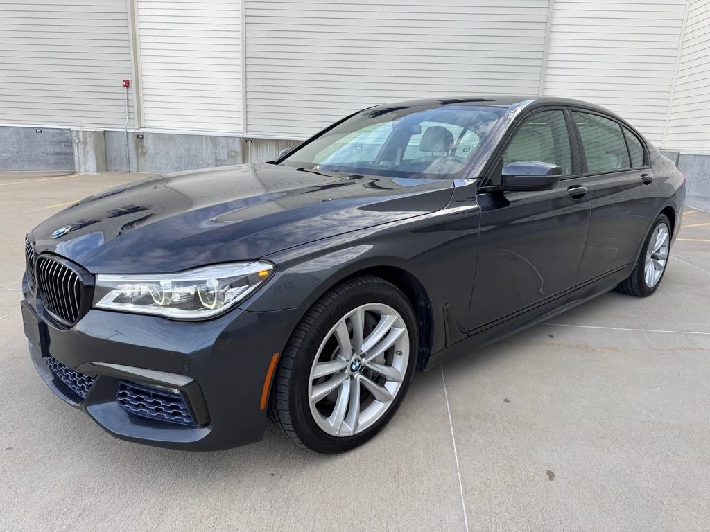 BMW 7-Series 750i xDrive 2017