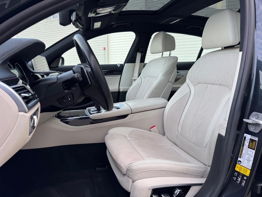 BMW 7-Series 750i xDrive 2017