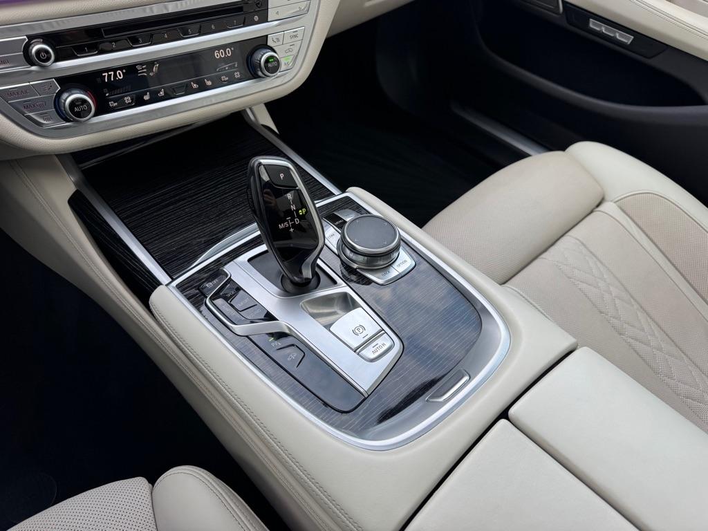 BMW 7-Series 750i xDrive 2017