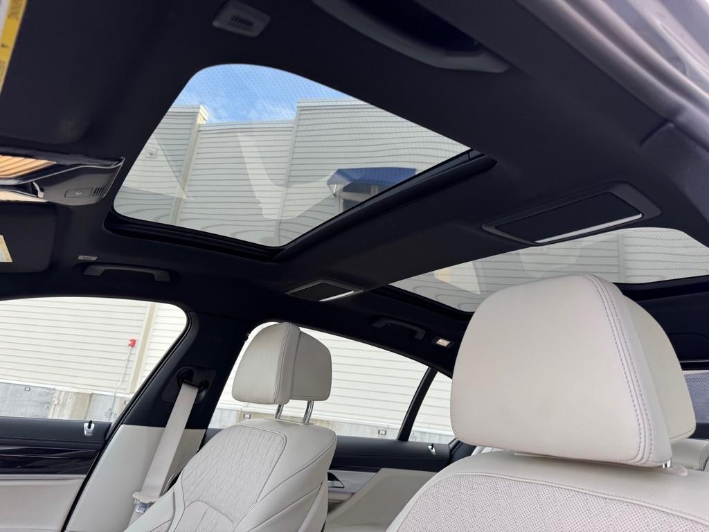 BMW 7-Series 750i xDrive 2017