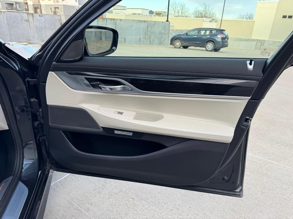 BMW 7-Series 750i xDrive 2017