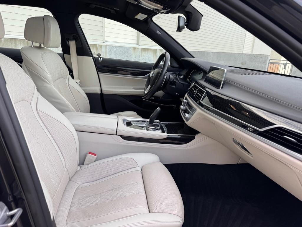 BMW 7-Series 750i xDrive 2017