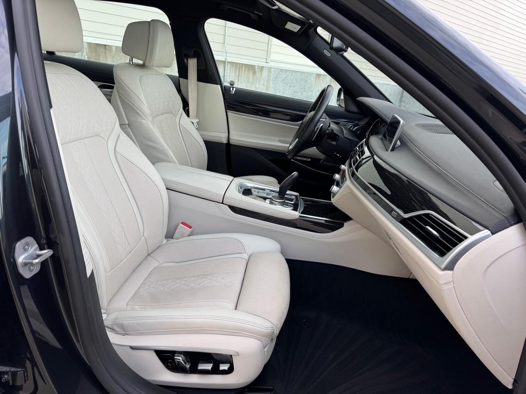 BMW 7-Series 750i xDrive 2017