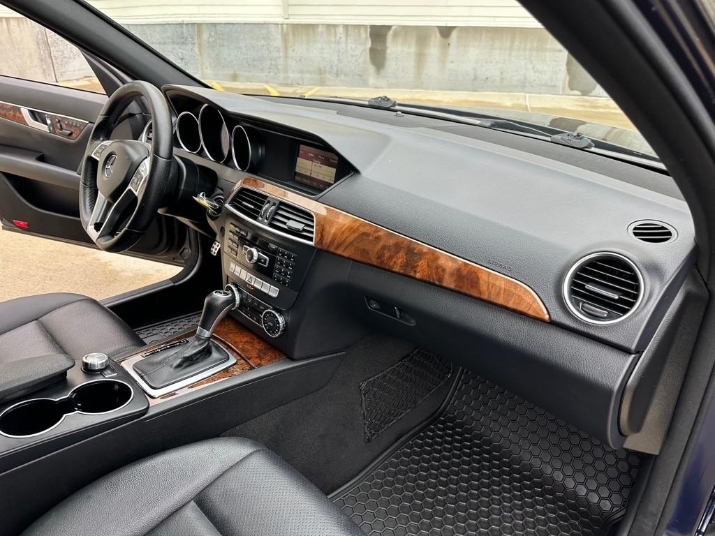 Mercedes-Benz C-Class C300 4MATIC Sport Sedan 2013