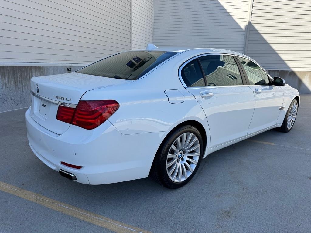 BMW 7-Series 750Li 2012