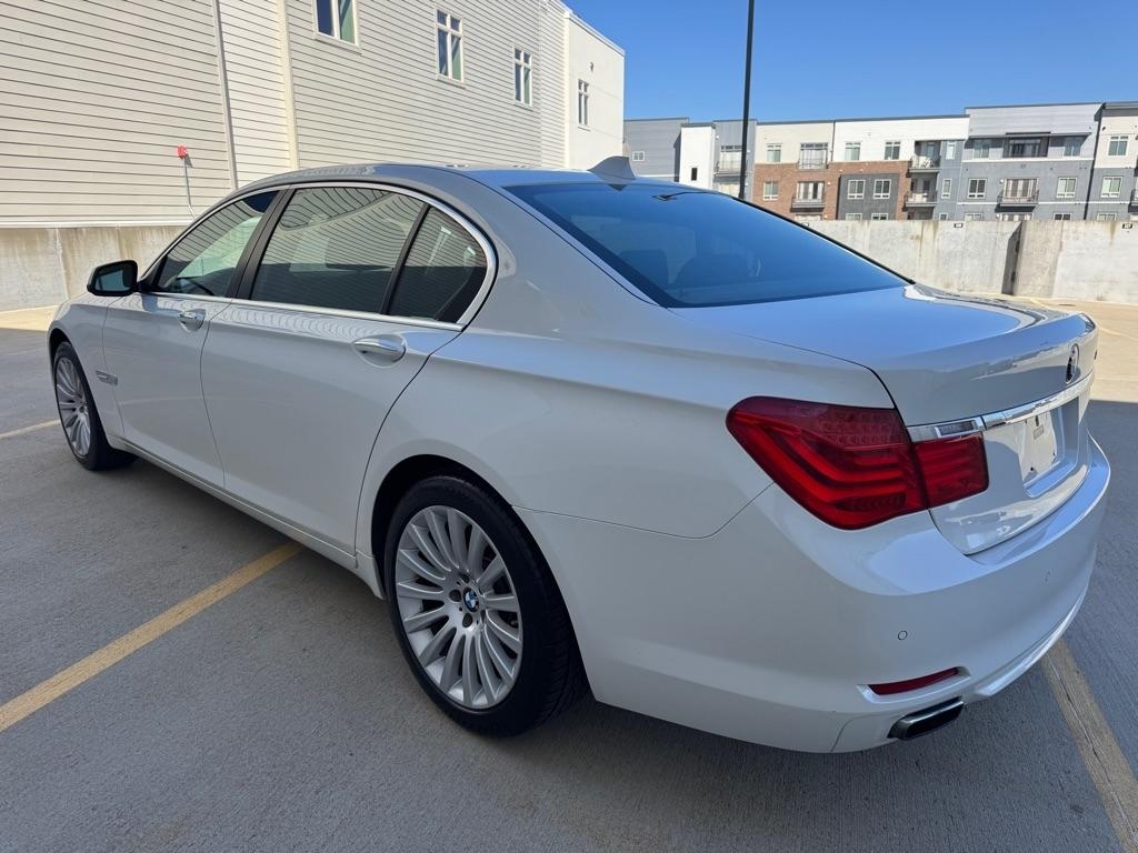 BMW 7-Series 750Li 2012