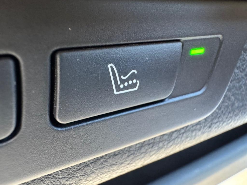 BMW 7-Series 750Li 2012