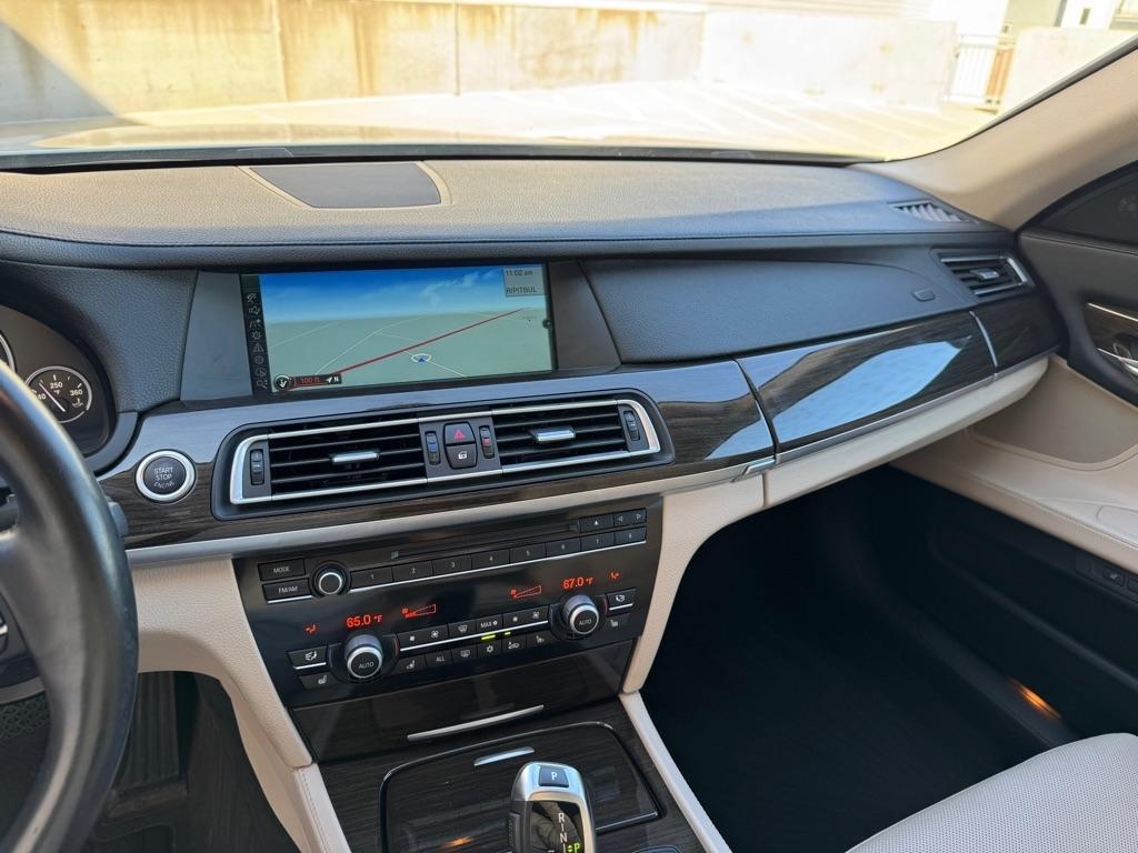 BMW 7-Series 750Li 2012