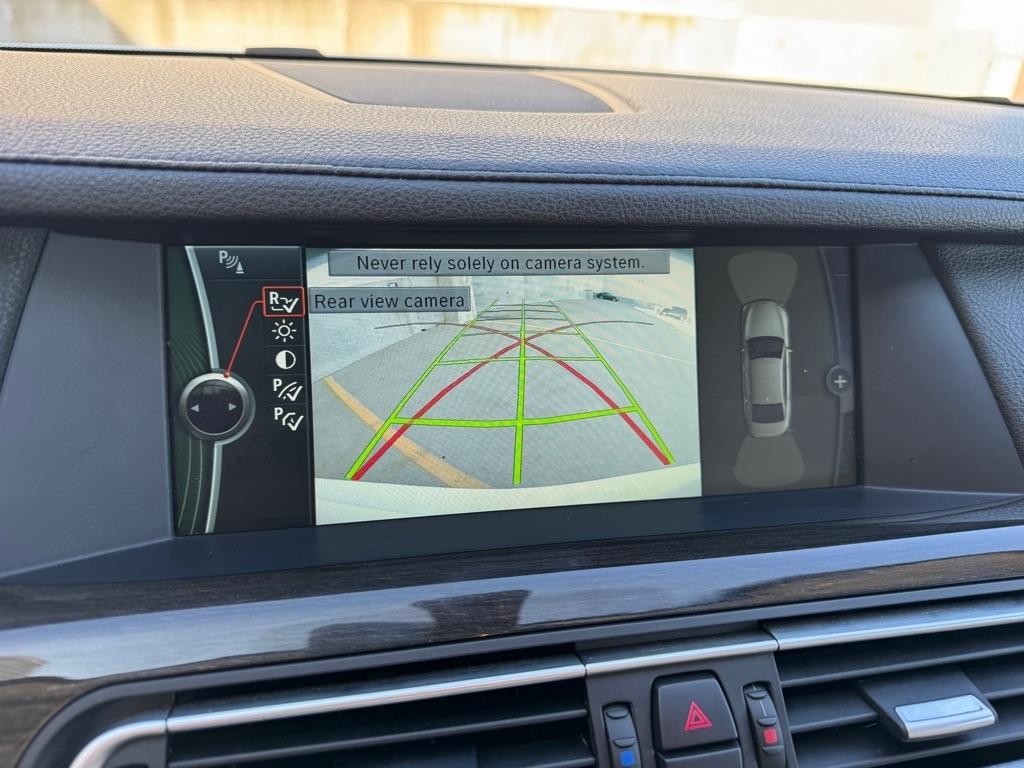 BMW 7-Series 750Li 2012