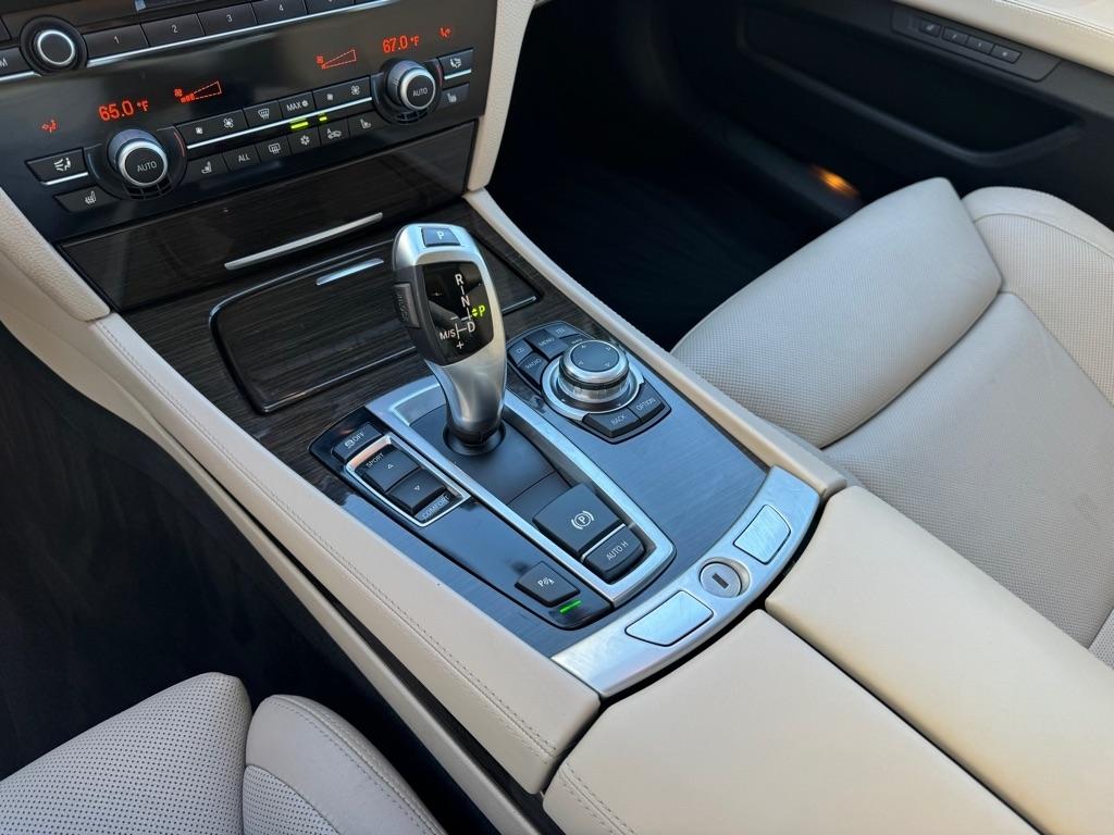 BMW 7-Series 750Li 2012