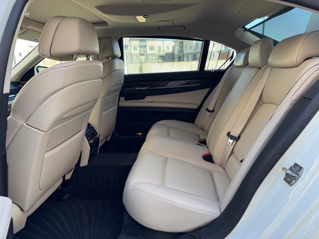 BMW 7-Series 750Li 2012