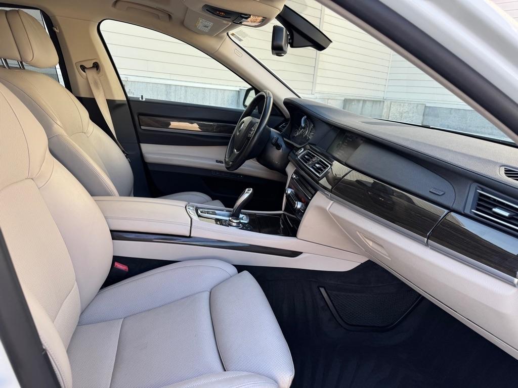 BMW 7-Series 750Li 2012