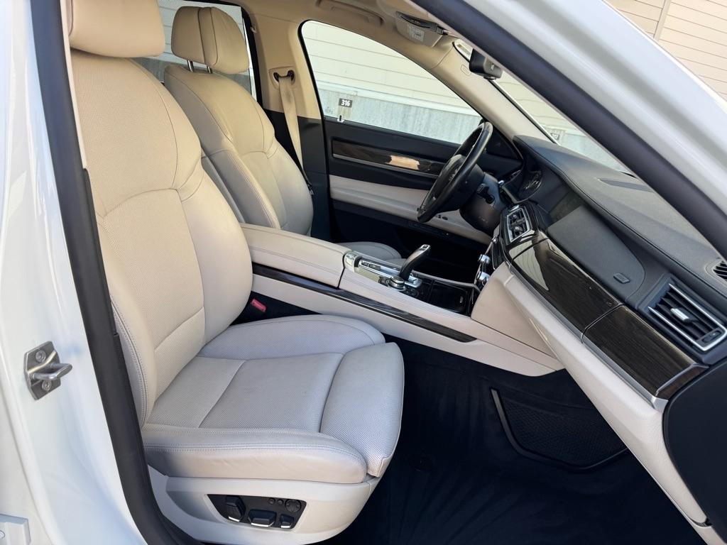 BMW 7-Series 750Li 2012