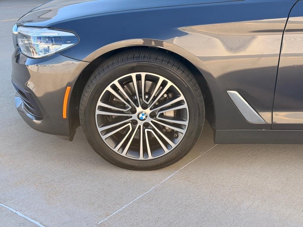 BMW 5-Series 530i xDrive 2019
