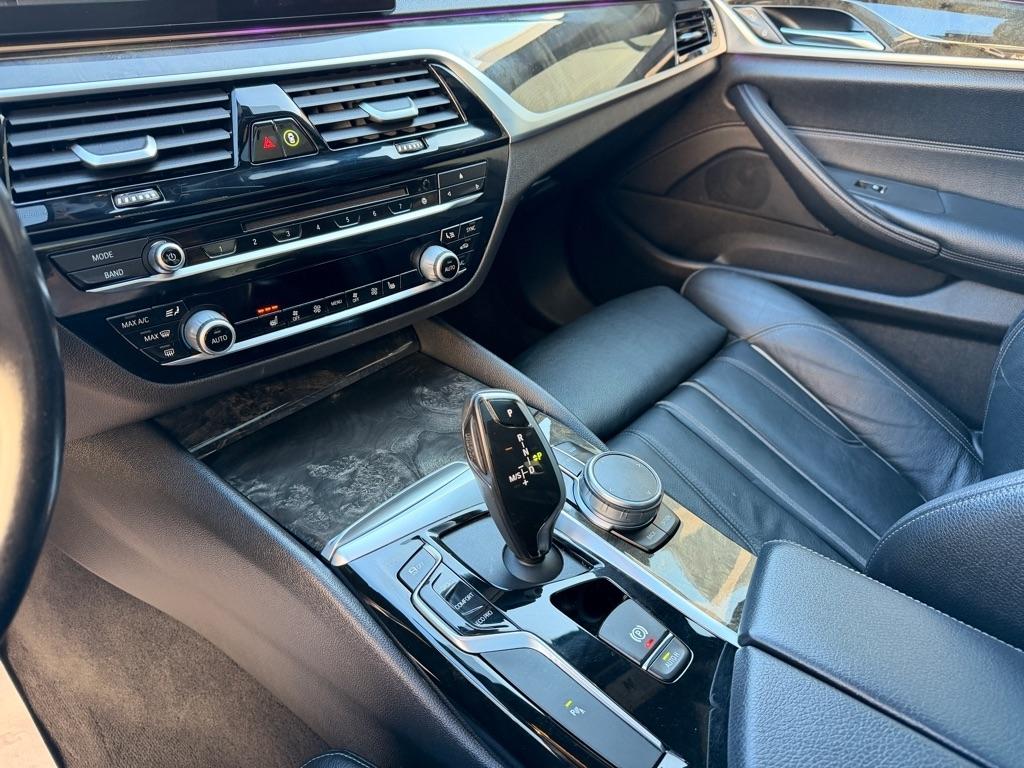 BMW 5-Series 530i xDrive 2019