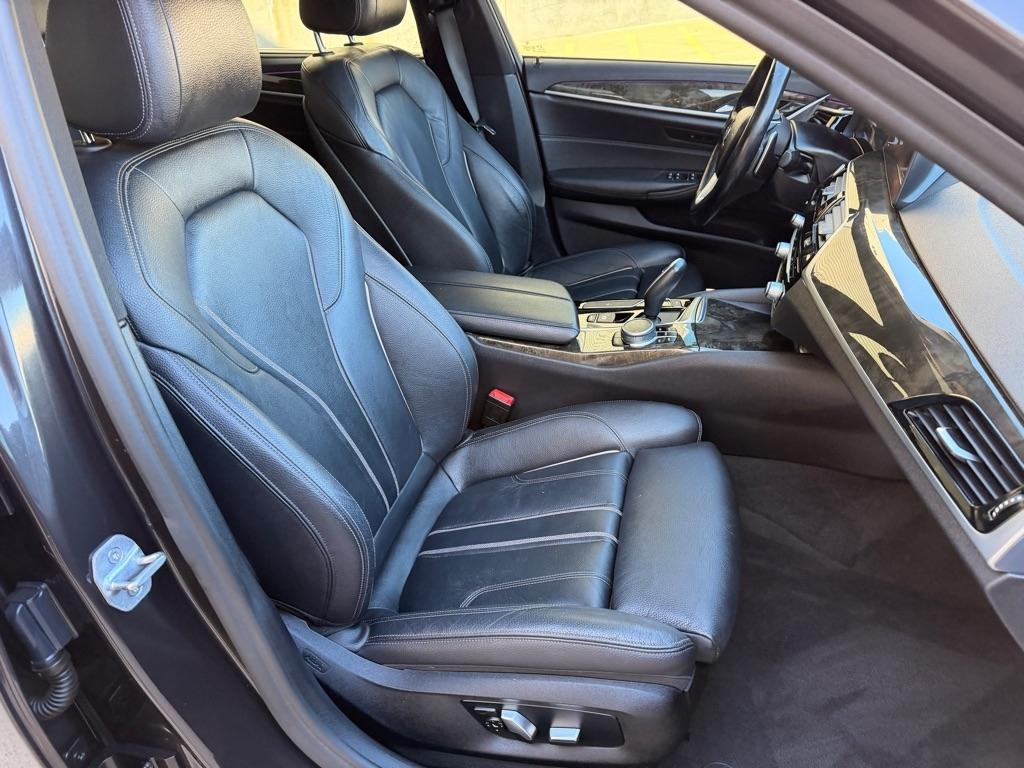 BMW 5-Series 530i xDrive 2019