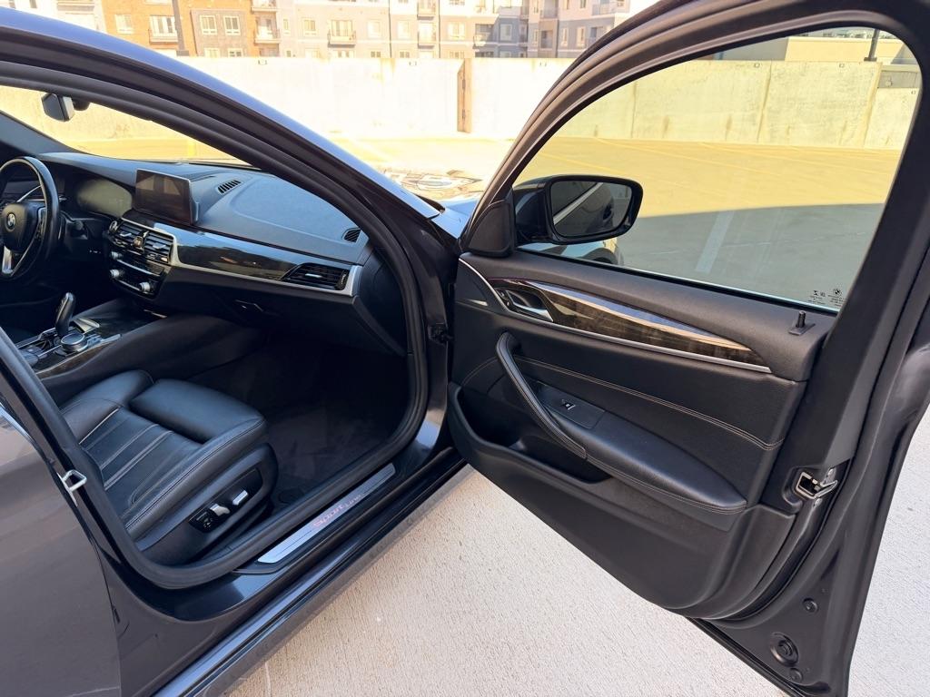 BMW 5-Series 530i xDrive 2019