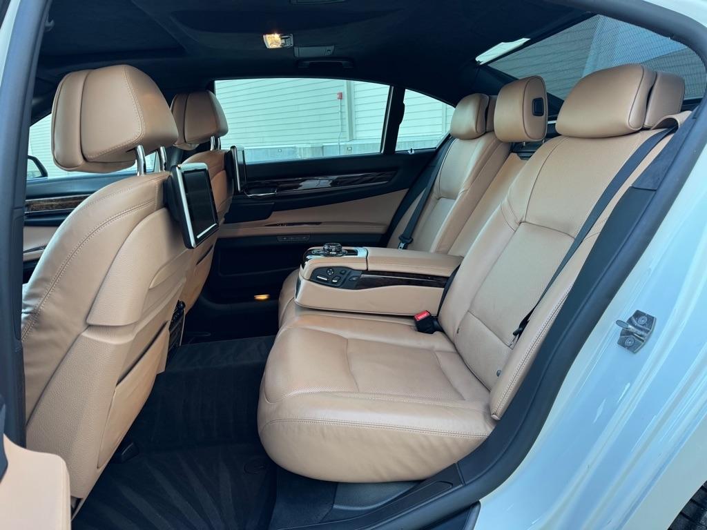 BMW Alpina B7 LWB xDrive 2015