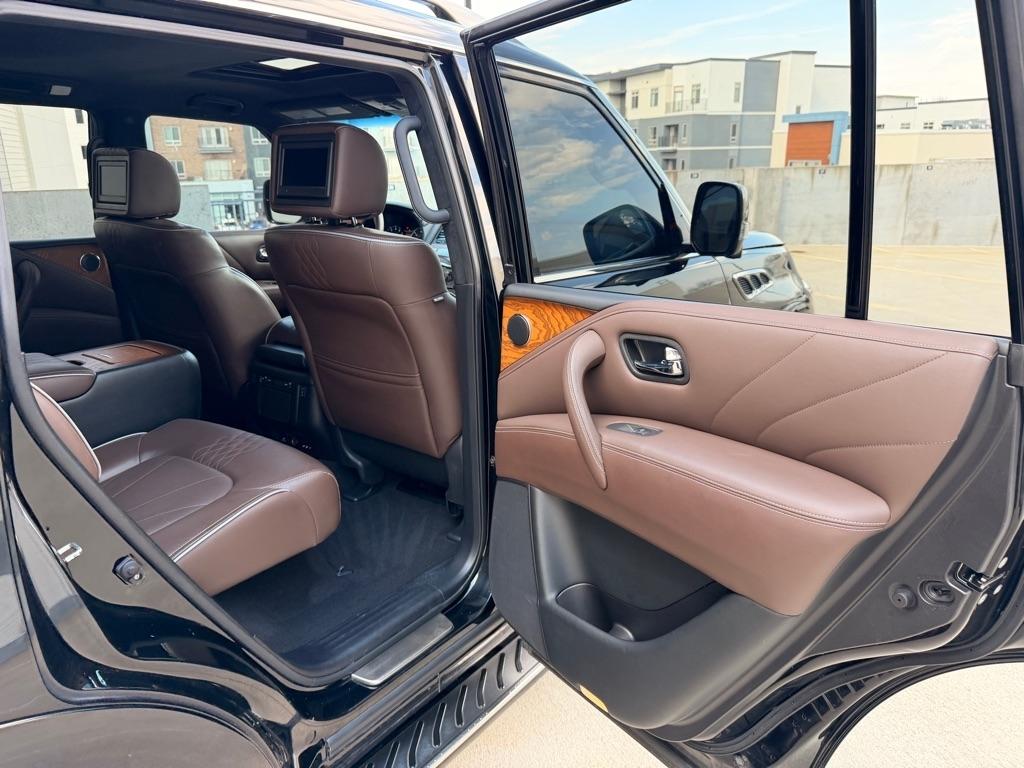 Infiniti QX80 Limited 4WD 2017
