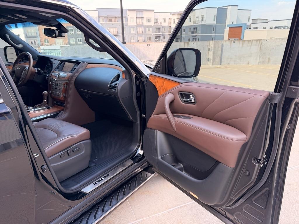 Infiniti QX80 Limited 4WD 2017