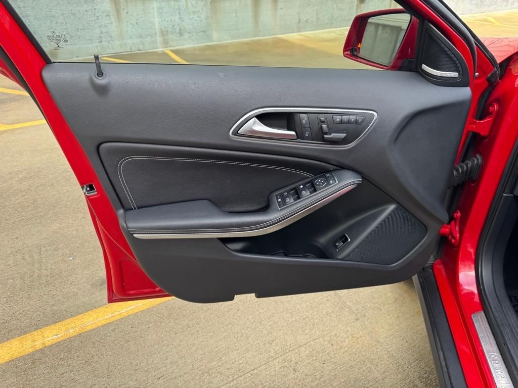 Mercedes-Benz GLA-Class GLA250 4MATIC 2015