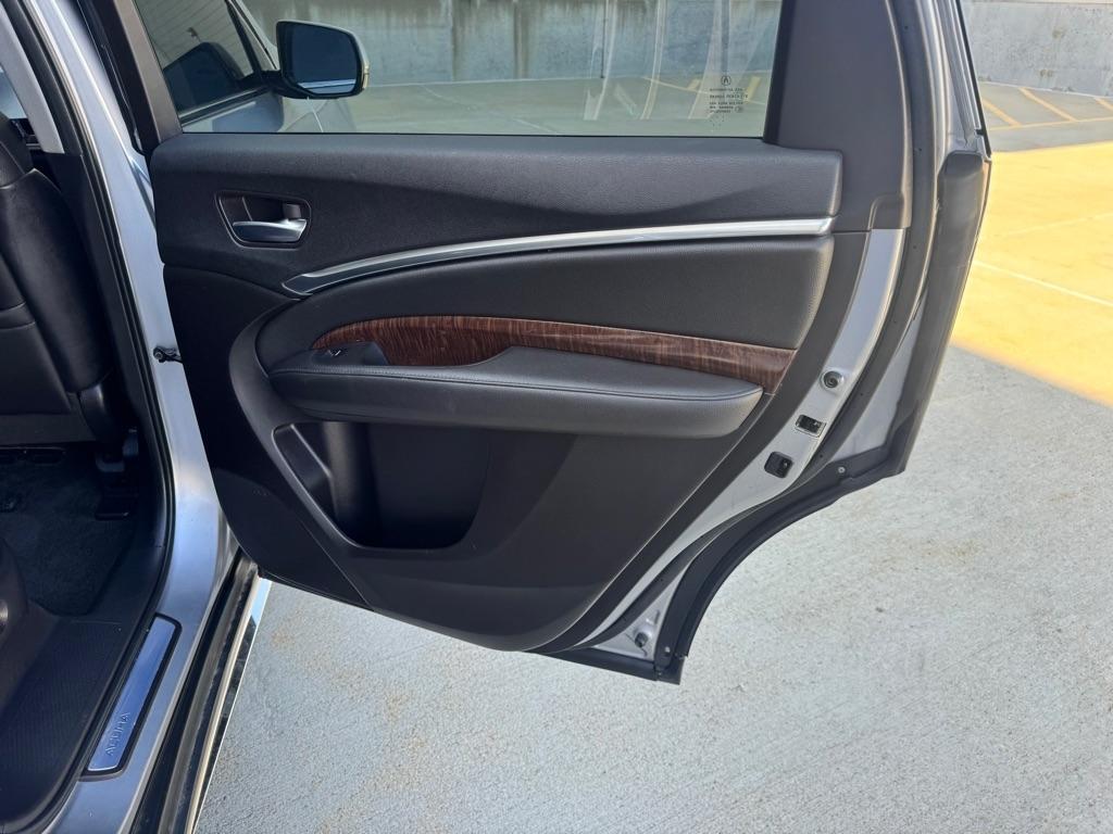 Acura MDX SH-AWD 9-Spd AT w/Tech Package 2017