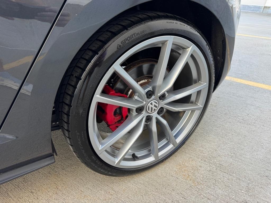 Volkswagen Golf GTI SE 6A 4-Door 2017