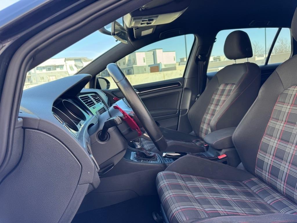 Volkswagen Golf GTI SE 6A 4-Door 2017