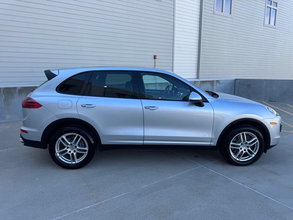 Porsche Cayenne Base 2016