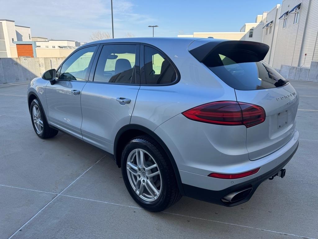 Porsche Cayenne Base 2016