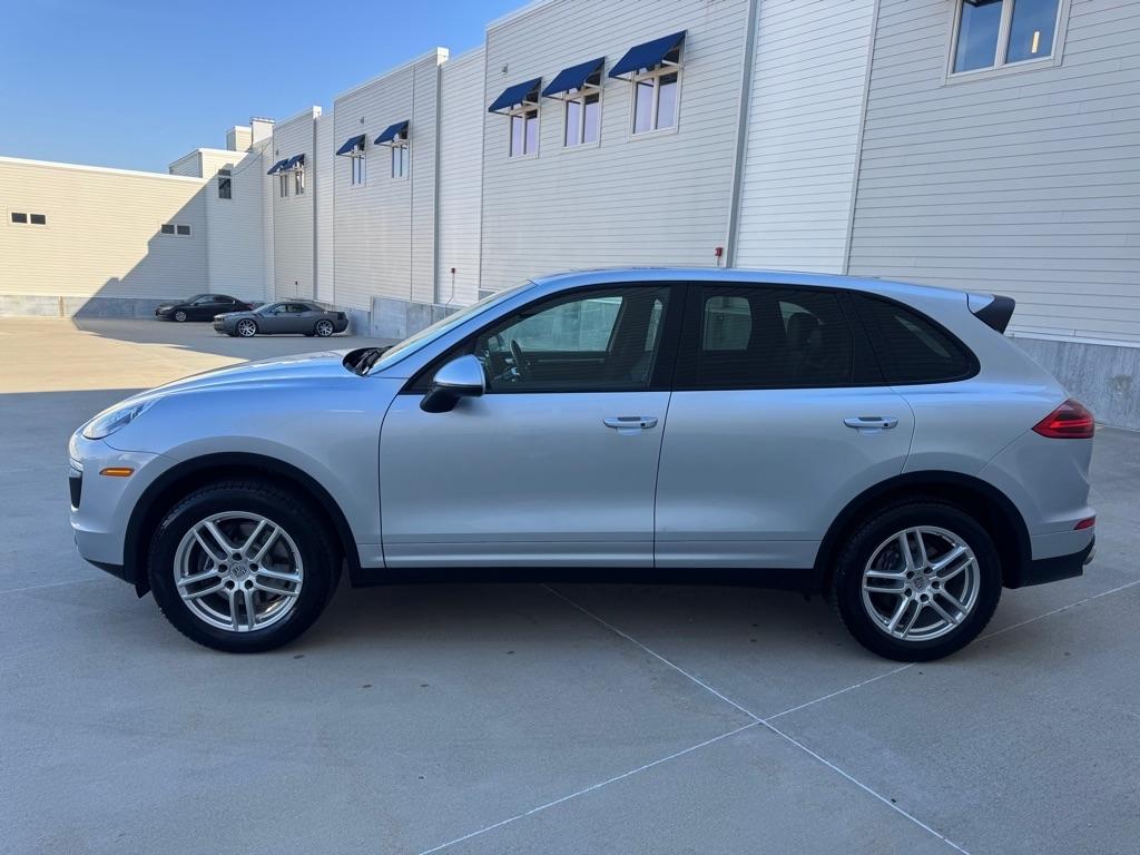 Porsche Cayenne Base 2016