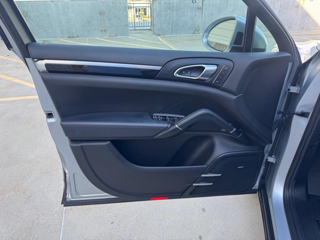 Porsche Cayenne Base 2016