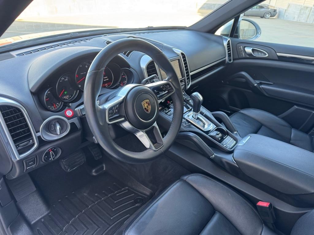 Porsche Cayenne Base 2016