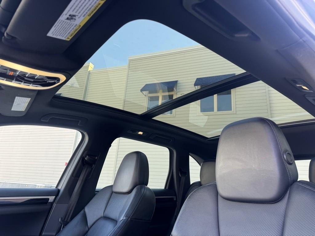 Porsche Cayenne Base 2016