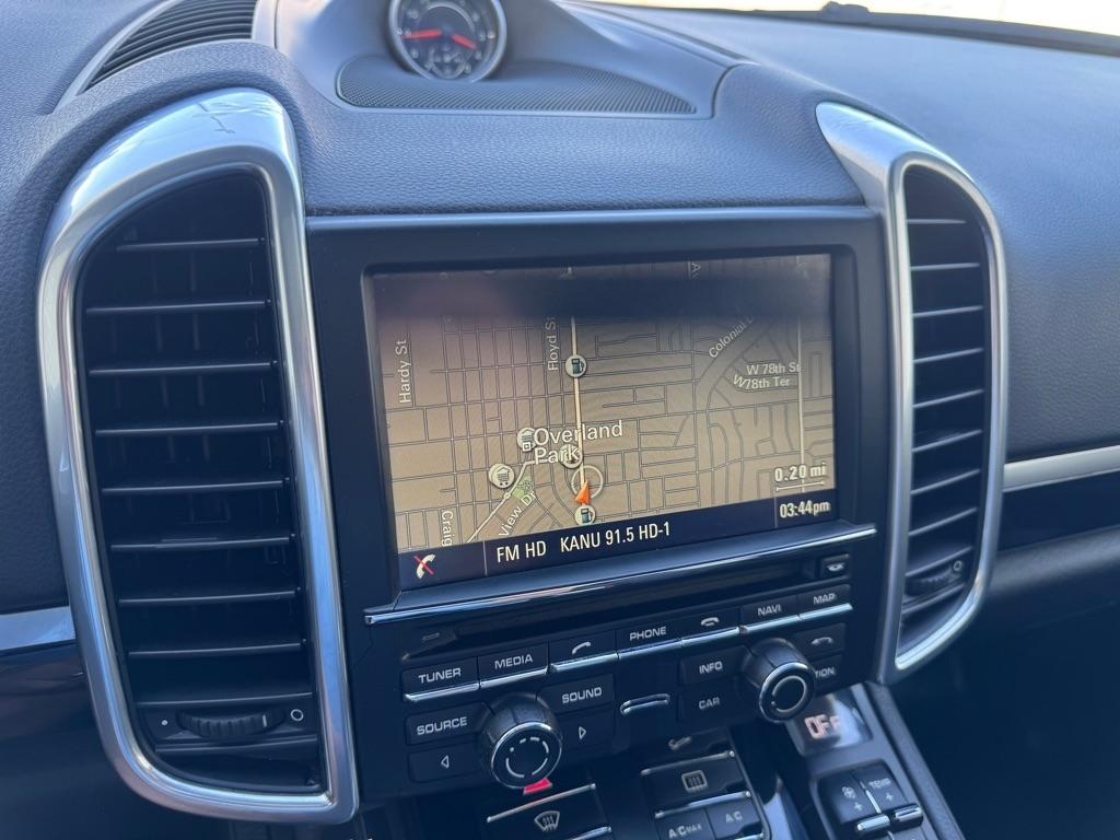 Porsche Cayenne Base 2016