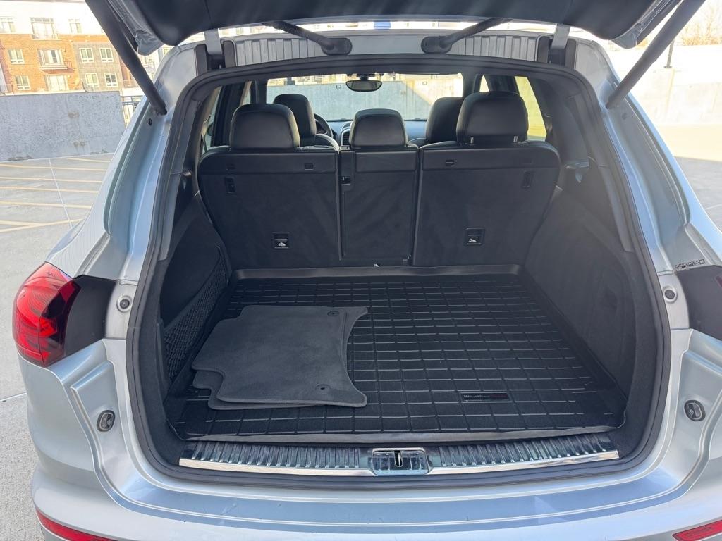 Porsche Cayenne Base 2016