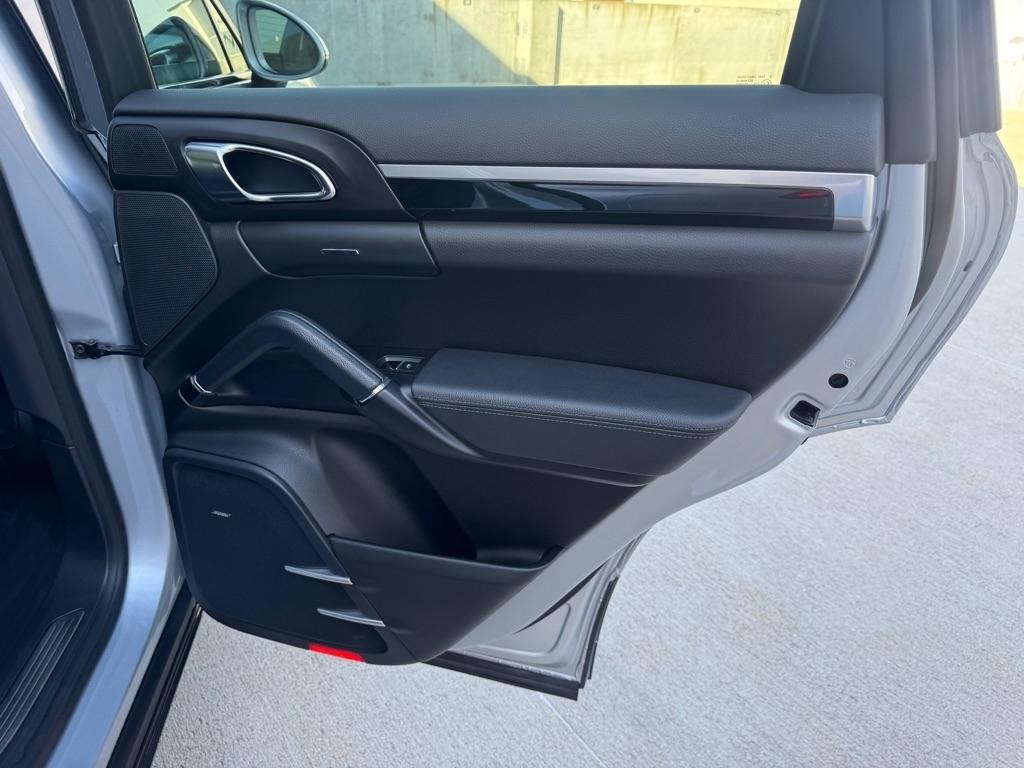 Porsche Cayenne Base 2016