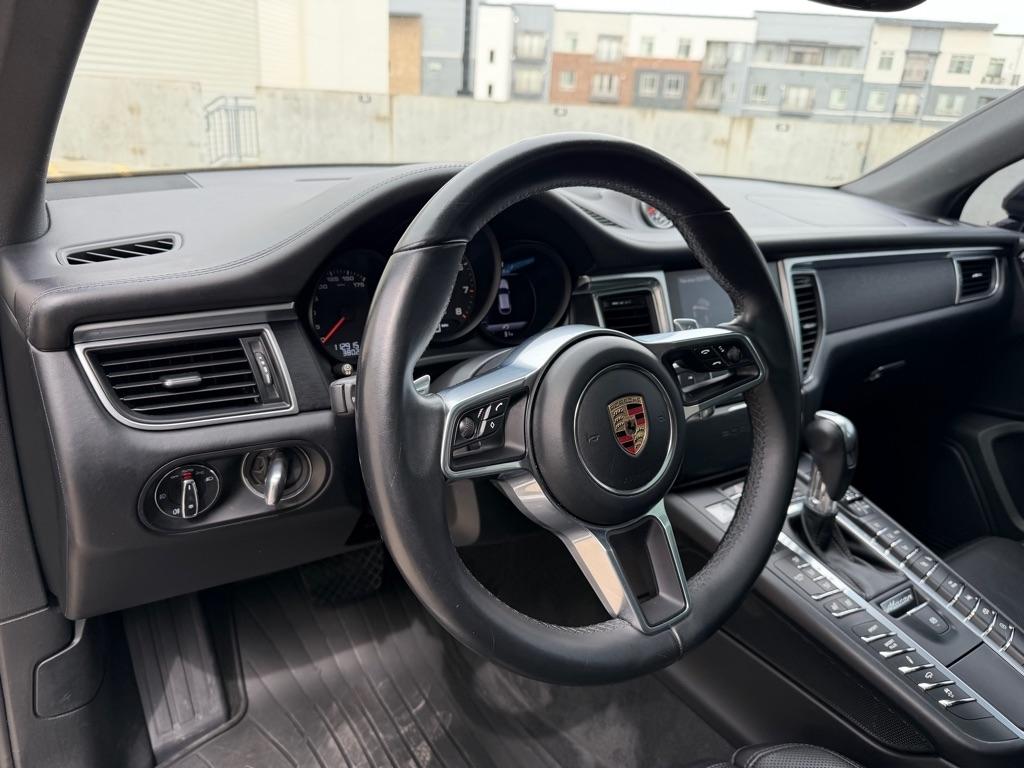 Porsche Macan GTS 2017