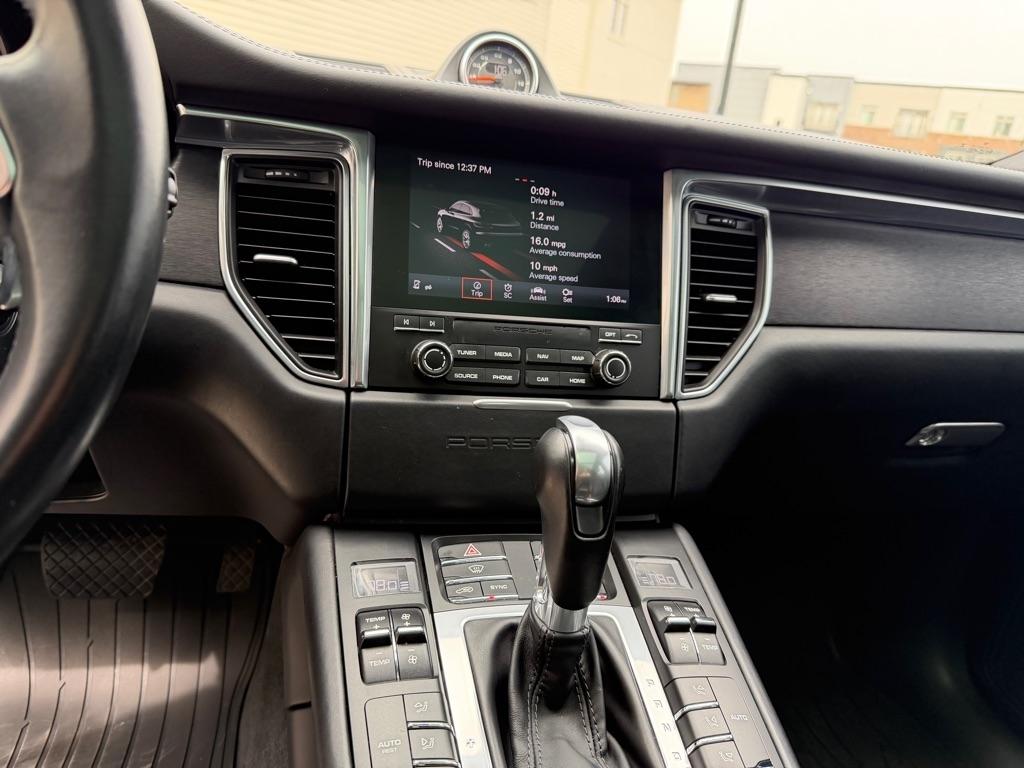 Porsche Macan GTS 2017