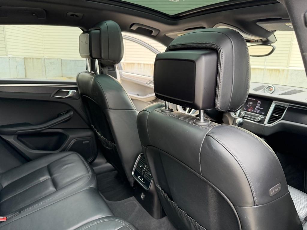 Porsche Macan GTS 2017