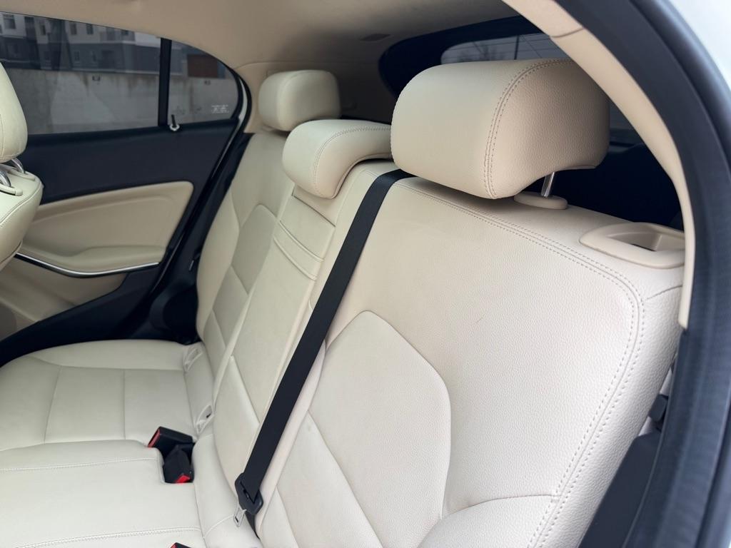 Mercedes-Benz GLA-Class GLA250 4MATIC 2015