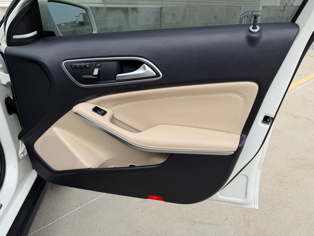 Mercedes-Benz GLA-Class GLA250 4MATIC 2015