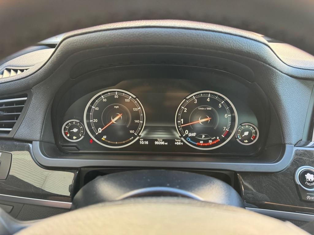 BMW 7-Series 740iL 2015