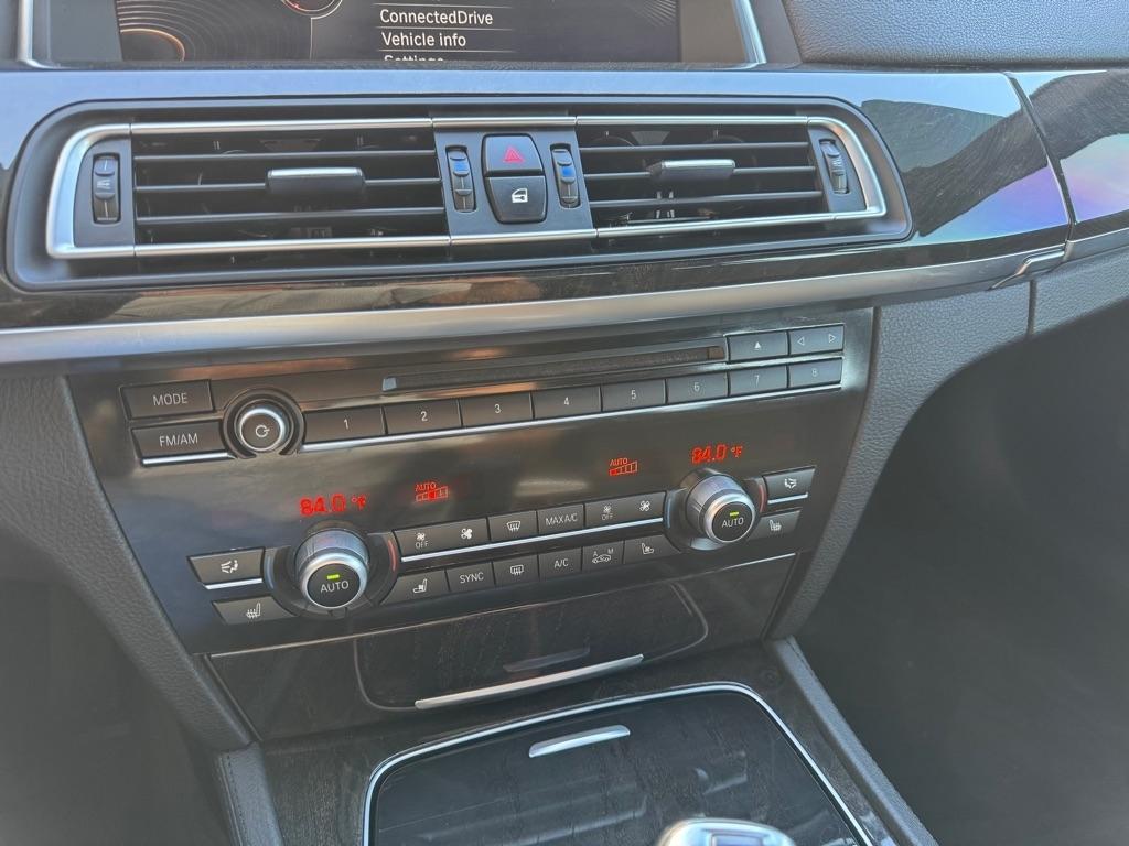 BMW 7-Series 740iL 2015