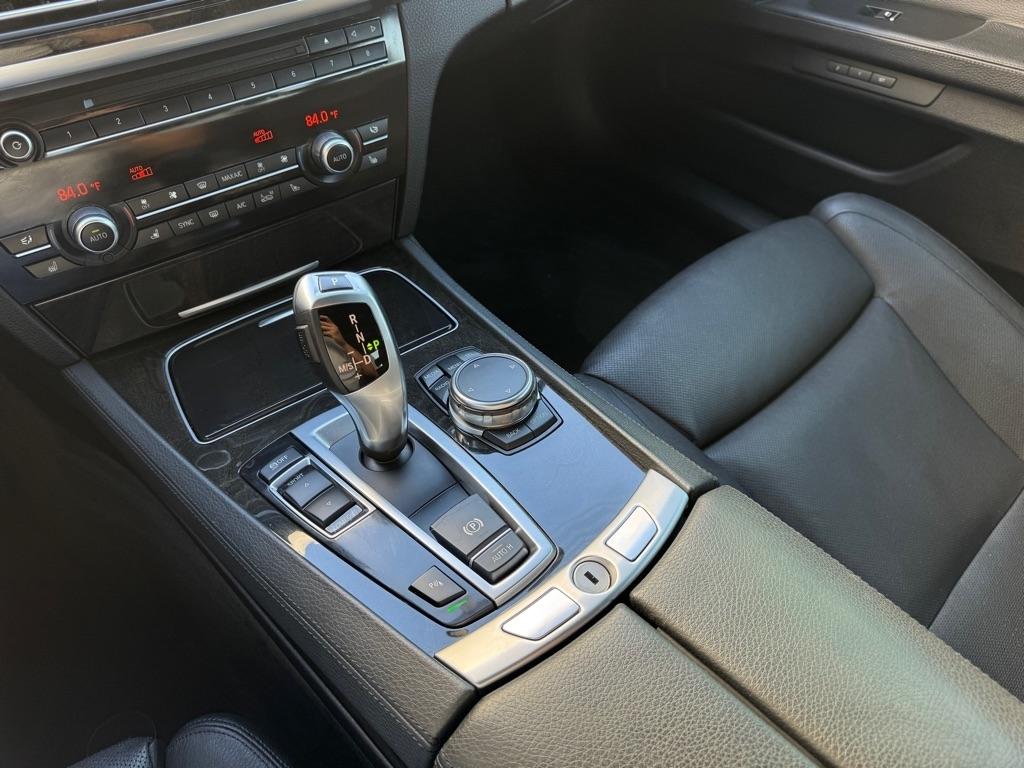 BMW 7-Series 740iL 2015