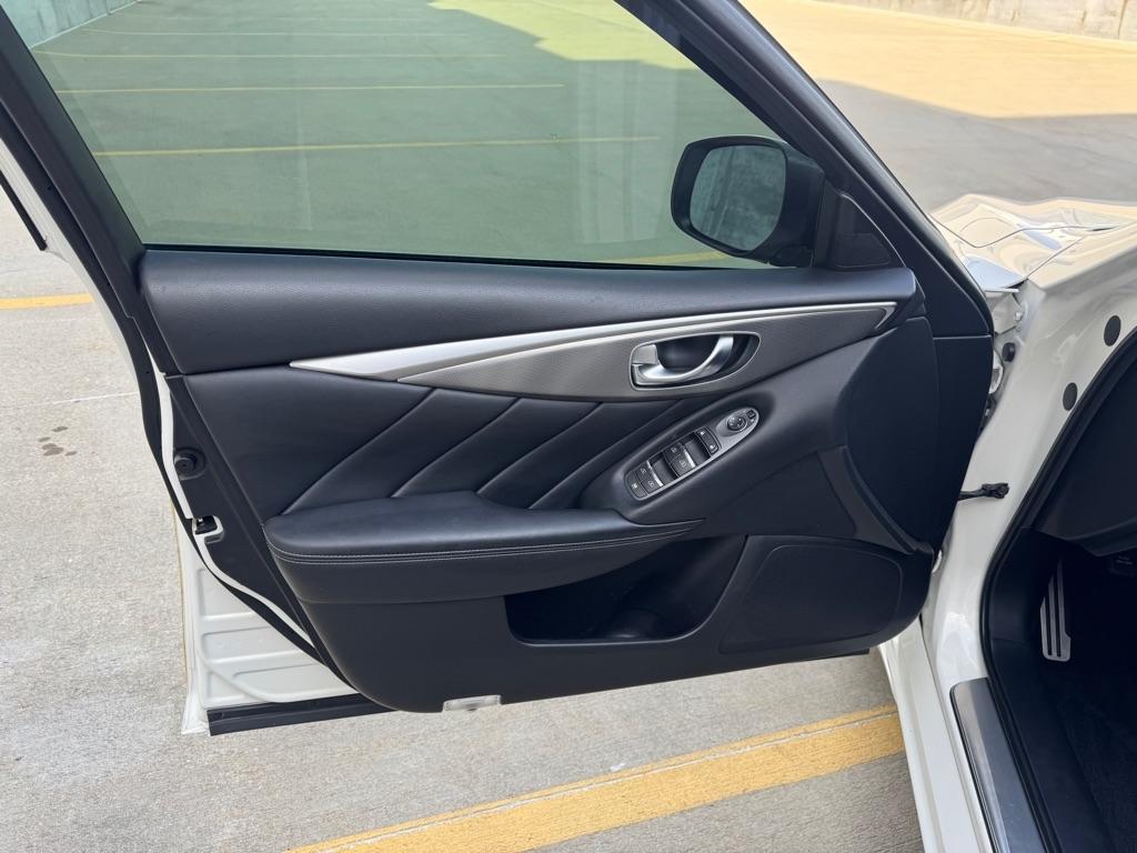 Infiniti Q50 Sport 2015