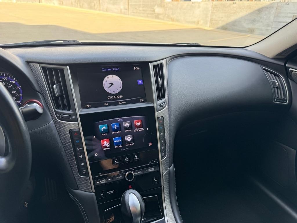 Infiniti Q50 Sport 2015